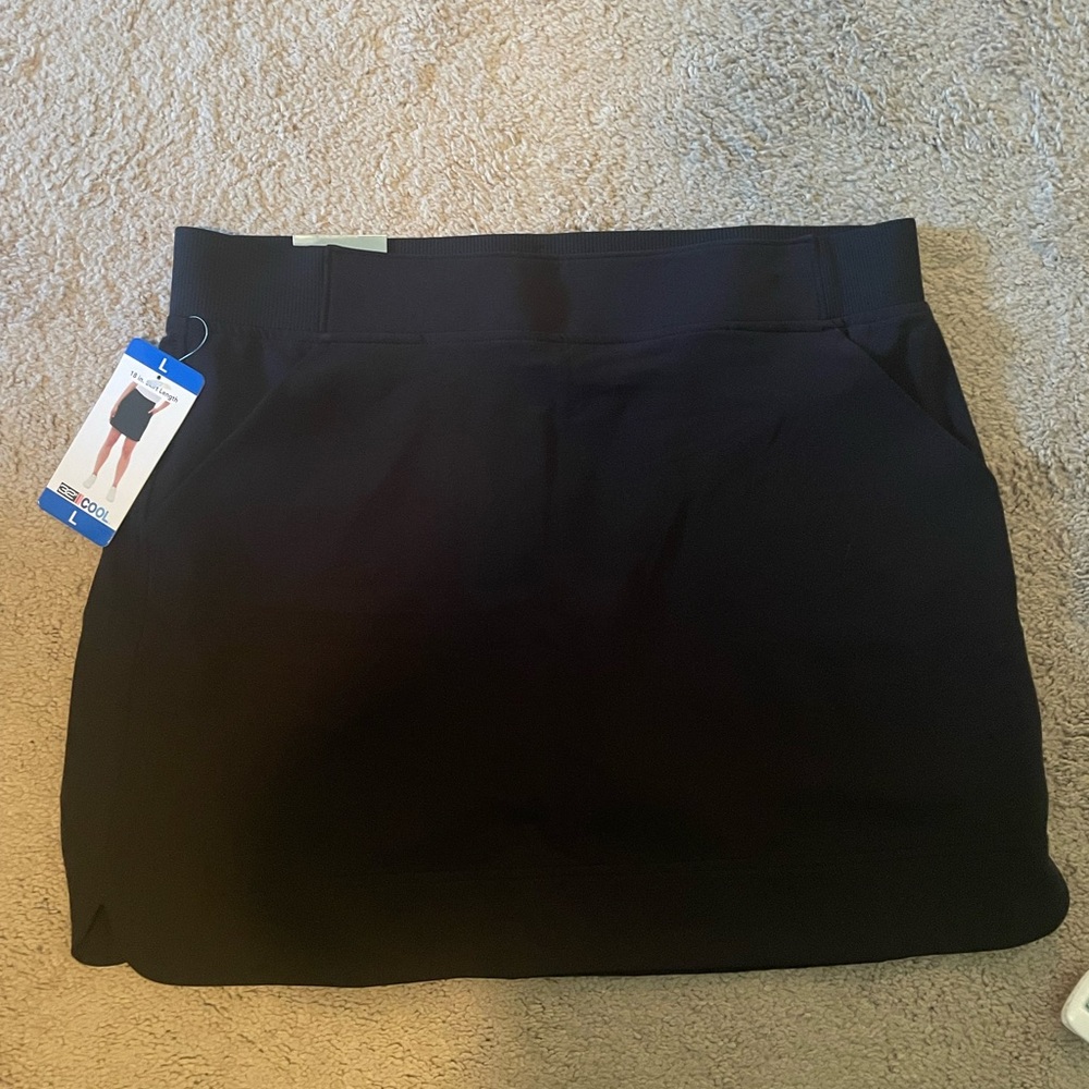 32 Degrees athletic skirt. Spandex.